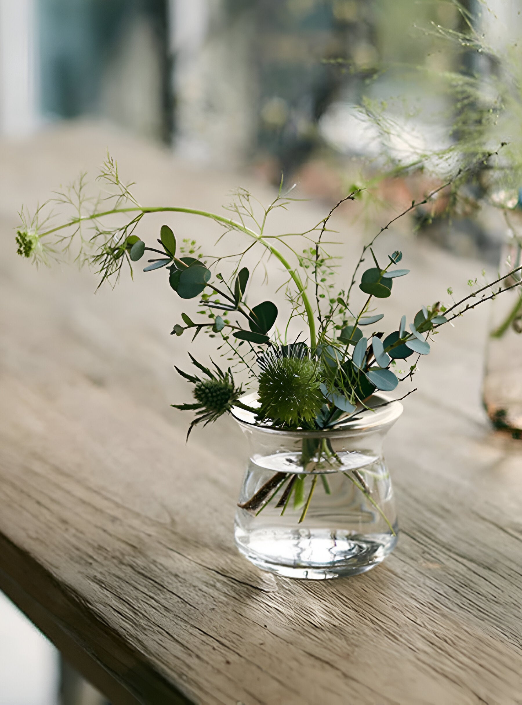 Petit vase en verre et coupelle en laiton