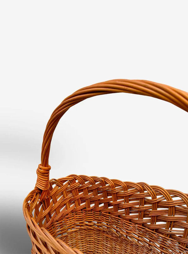 Panier en osier tressé