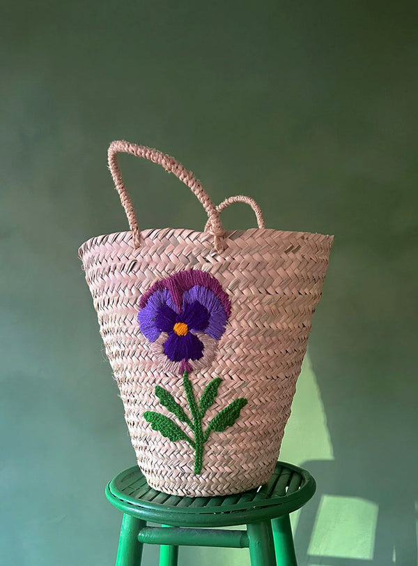 Panier en palme tressée - Broderie Pensée
